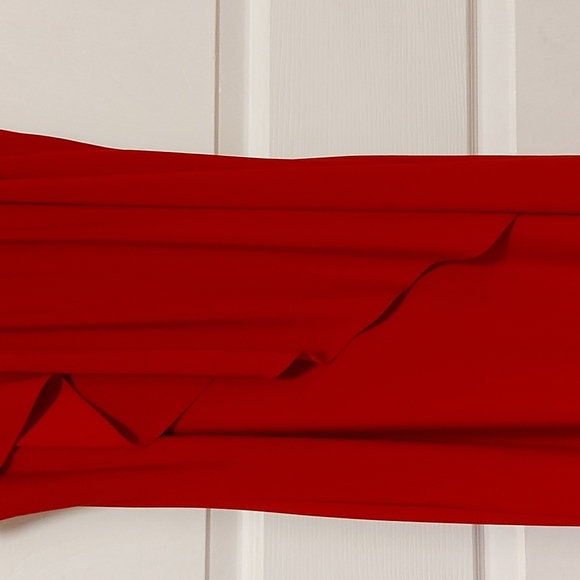 LE CHATEAU dress - Picture 3 of 5